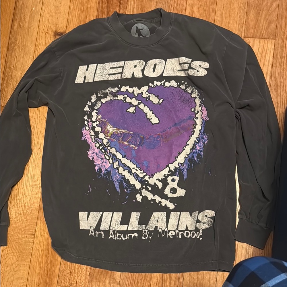 Metro Heroes & Villains Long Sleeve Tee - Gray and Purple